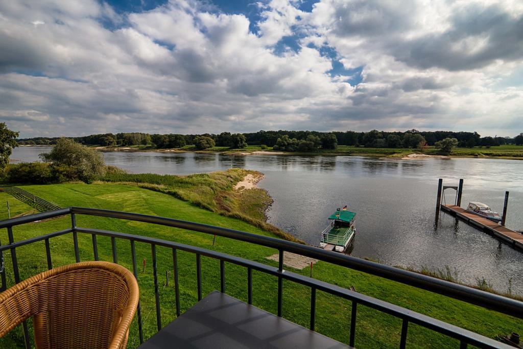 Elbterrassen Zu Brambach Hotel Dessau-Rosslau Eksteriør billede